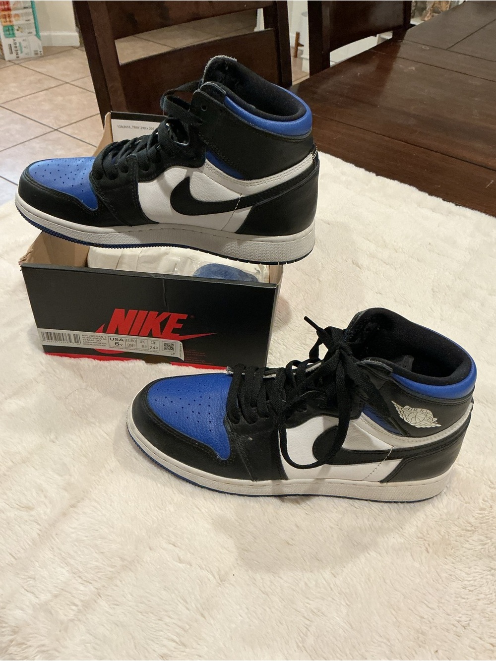 Nike Air Jordan 1 Retro High OG Royal Toe GS Size 5.5Y Black Blue White w/ Box - Picture 6 of 8